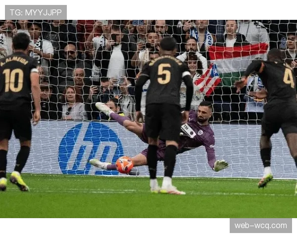 官方确认:瓦伦西亚前锋杜罗腿筋受伤,预计将缺席本赛季剩余比赛 官方确认:瓦伦西亚前锋杜罗腿筋受伤,预计将缺席本赛季剩余比赛